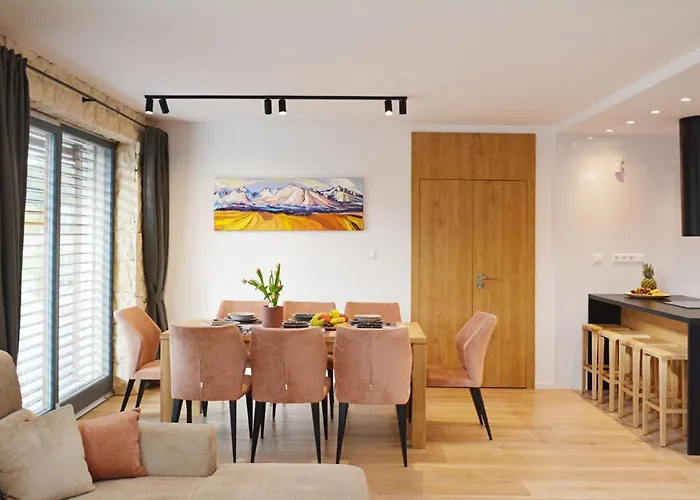 Halfway Vel'ka Lomnica